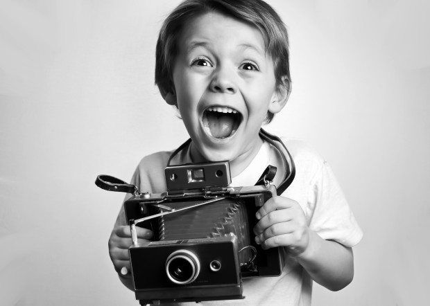 happy-boy-black-white-620x442